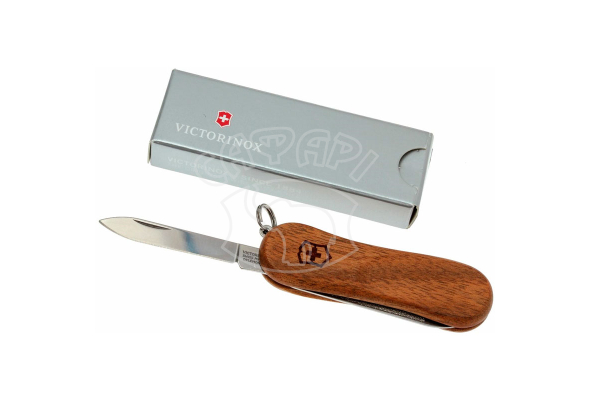 Мультитул-брелок Victorinox Delemont EvoWood 81
